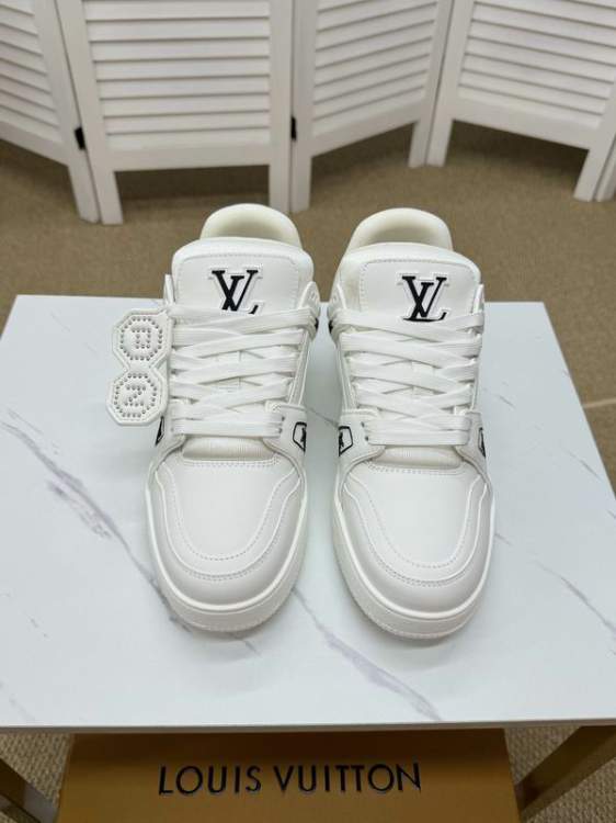 Picture of Louis Vuitton Shoes _SKULVsz35-45hnh070116310